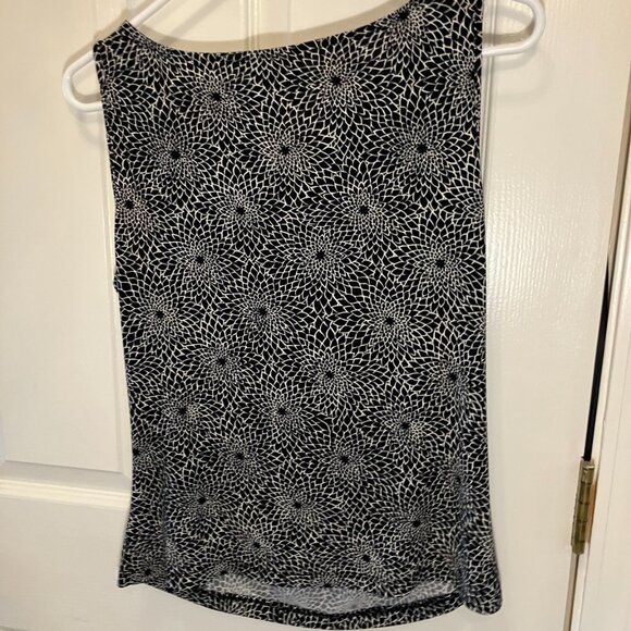 Express Women’s Tank Top – Black & White Geometric Floral Print – Size Large - Picture 3 of 3